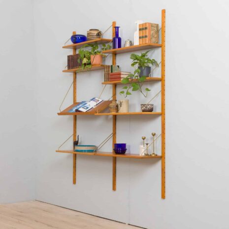 22311 Zweiflügelige Eichenwand in Cado Cadovius Kristiansen Stil Regalsystem modular, Dänemark, 1960er-2 Zweiflügelige Eichenwand in Cado Cadovius Kristiansen Stil Regalsystem modular Dänemark s