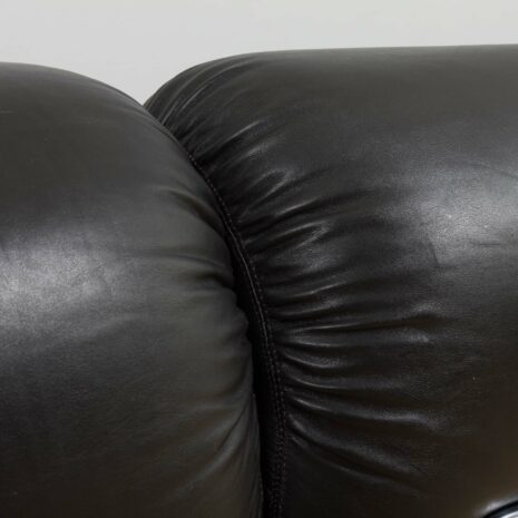 22365 Italian 3 seater vintage sofa in black leather-10 Italian seater vintage sofa in black leather