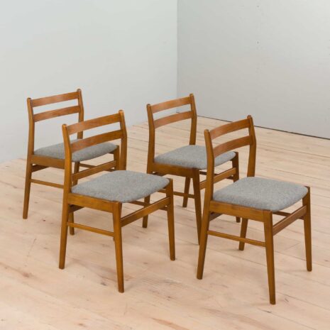 22301 Set of 4 reupholstered Danish dineing chairs in lacquered beech,1960s-2 Set of reupholstered Danish dineing chairs in lacquered beechs