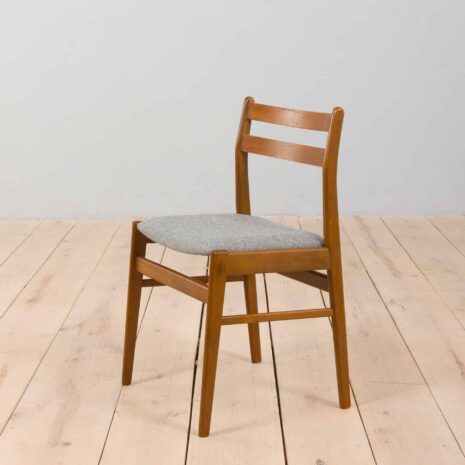 22301 Set of 4 reupholstered Danish dineing chairs in lacquered beech,1960s-5 Set of reupholstered Danish dineing chairs in lacquered beechs