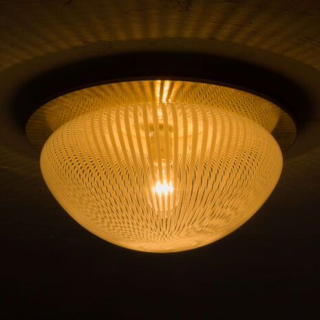 21138-Vintage-Italian-Ceiling-lamp-with-Murano-glass-swirl-shade-and-brass-base-10 Vintage Italian Ceiling lamp with Murano glass swirl shade and brass base scaled