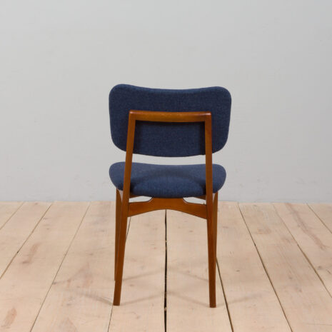 22304-Set aus vier Teakholzstühlen-7 Set aus vier Teakholzstühlen, skaliert