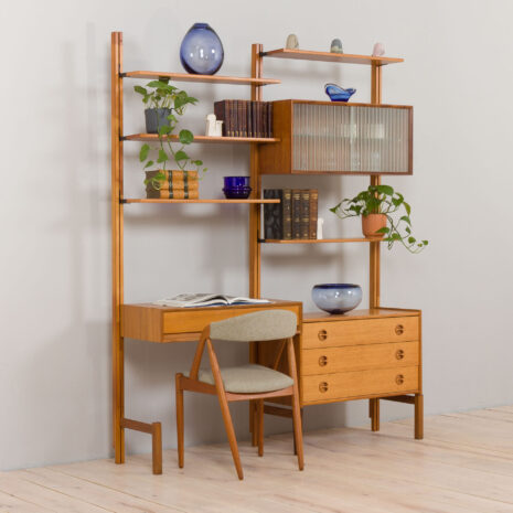 22359-Scandinavian-teak-wall-unit-with-a-desk-and-chest-of-drawers-by-Sven-Andersen3 Scandinavian teak wall unit with a desk and chest of drawers by Sven Andersen scaled