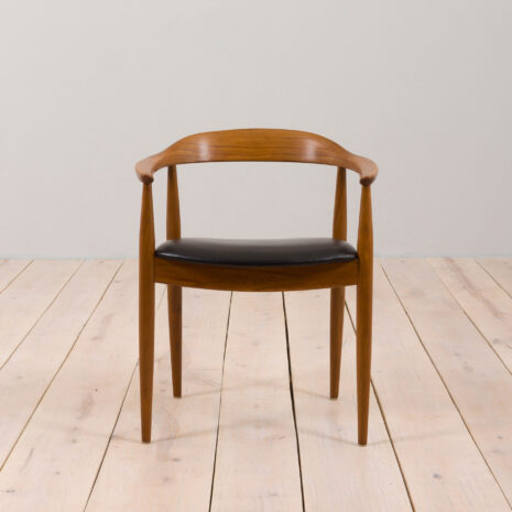 22386-Illum-Wilkkelso-teak-and-black-leather-chair-for-Niels-Eilersen-Denmark-1960s8 Illum Wilkkelso teak and black leather chair for Niels Eilersen Denmark s scaled