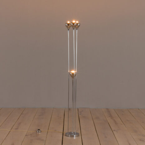 22402-Italy-silver-floor-lamp-2 Italy silver floor lamp scaled