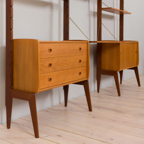 22423-ergo-wallunit-threebay-with-deskshelf-11 ergo wallunit threebay with deskshelf scaled