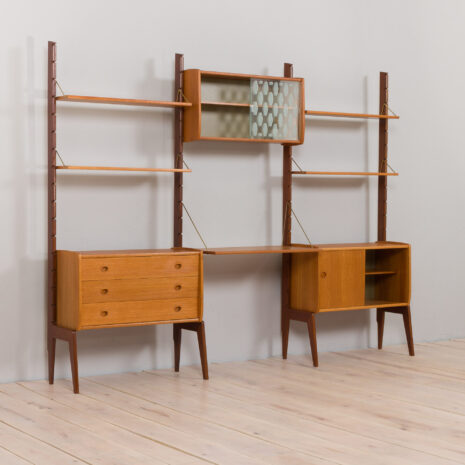 22423-ergo-wallunit-threebay-with-deskshelf-5 ergo wallunit threebay with deskshelf scaled