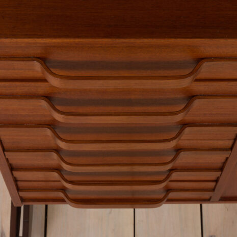 22428-Italian-threebay-freestanding-teak-wallunit-24 Italian threebay freestanding teak wallunit scaled