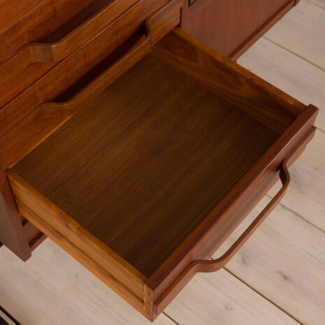 22428-Italian-threebay-freestanding-teak-wallunit-25 Italian threebay freestanding teak wallunit scaled