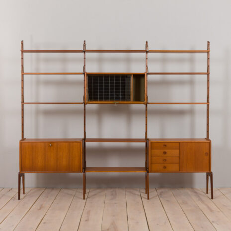 22431 Three Bay Ergo Wall Unit in teak w. cocktail cabinet and modular shelving by J. Texmon and E. Blindheim for Blindheim Mobelfabrikk, 1960s-4 Three Bay Ergo Wall Unit in teak w
