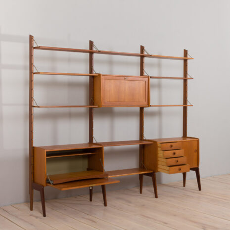 22431 Three Bay Ergo Wall Unit in teak w. cocktail cabinet and modular shelving by J. Texmon and E. Blindheim for Blindheim Mobelfabrikk, 1960s-7 Three Bay Ergo Wall Unit in teak w