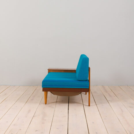 22453-blue-daybed-13 blue daybed scaled