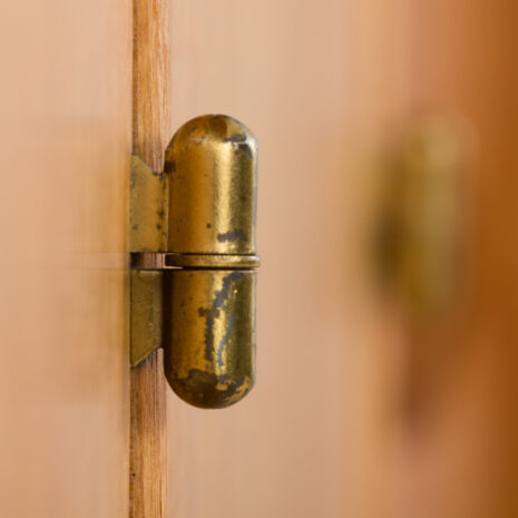 22468-Scandinavian-teak-long-sideboard-with-5-Arne-Vodder-style-drawers-Norway-1970s-13 Skandynawski długi kredens z drewna tekowego z szufladami w stylu Arne Voddera