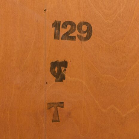 22468-Scandinavian-teak-long-sideboard-with-5-Arne-Vodder-style-drawers-Norway-1970s-21 Skandynawski długi kredens z drewna tekowego z szufladami w stylu Arne Voddera