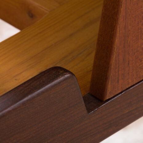 22465 Teak and cane queen size bed by Hans Wegner, Getama, 1960s(7) 22465 Teak and cane queen size bed by Hans Wegner, Getama, 1960s(7)