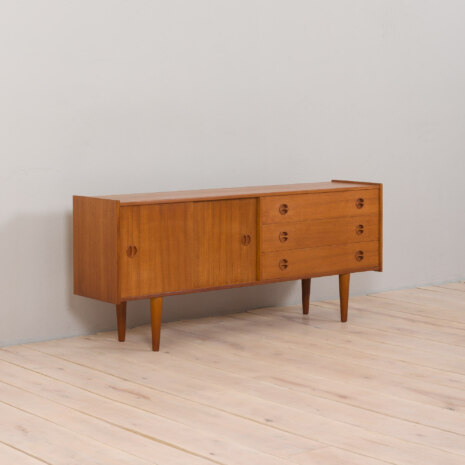 22469 Buffet scandinave vintage avec 3 tiroirs et portes coulissantes, années 1960 22469 Buffet scandinave vintage avec 3 tiroirs et portes coulissantes, années 1960