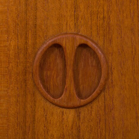 22469 Buffet scandinave vintage avec 3 tiroirs et portes coulissantes, années 1960(15) 22469 Buffet scandinave vintage avec 3 tiroirs et portes coulissantes, années 1960(15)