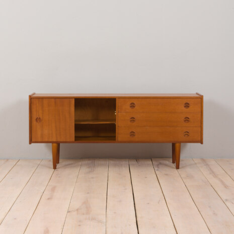 22469 Buffet scandinave vintage avec 3 tiroirs et portes coulissantes, années 1960(7) 22469 Buffet scandinave vintage avec 3 tiroirs et portes coulissantes, années 1960(7)