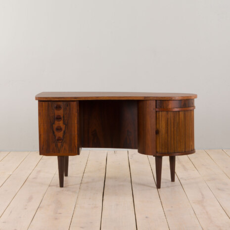 22413 Mid-Century Danish Rosewood Desk with bar compartment by Kai Kristiansen, 1950s-3 22413 Mid-Century Danish Rosewood Desk with bar compartment by Kai Kristiansen, 1950s-3