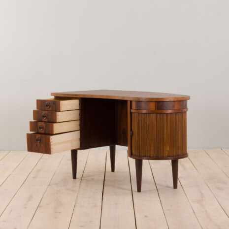 22413 Mid-Century Danish Rosewood Desk with bar compartment by Kai Kristiansen, 1950s-8 22413 Mid-Century Danish Rosewood Desk with bar compartment by Kai Kristiansen, 1950s-8