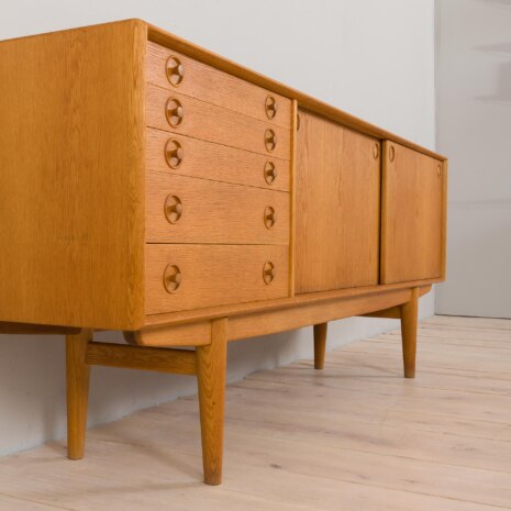 22467 Scandinavian mid century oak sideboard in the style of Borge Mogensen, 1960s-20 22467 Scandinavian mid century oak sideboard in the style of Borge Mogensen, 1960s-20