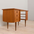 22481 Skandynawskie biurko z drewna tekowego z bocznym schowkiem i 3 szufladami, Norwegia, lata 1960-26
