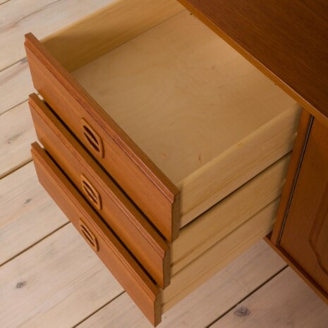 23006 Vintage Scandinavian modular bookcase with shelving in teak w. a glass cabinet and a dresser, Norway, 1960s-11 23006 Vintage Scandinavian modular bookcase with shelving in teak w. a glass cabinet and a dresser, Norway, 1960s-11