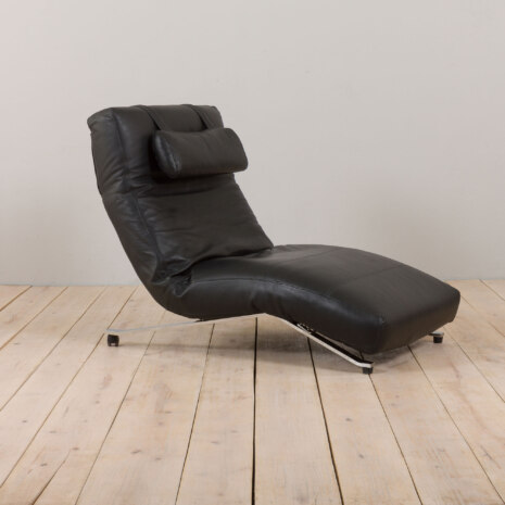 22466 Jens Juul Eilersen. Daybed on chromed steel frame 6295300-13 22466 Jens Juul Eilersen. Daybed on chromed steel frame 6295300-13