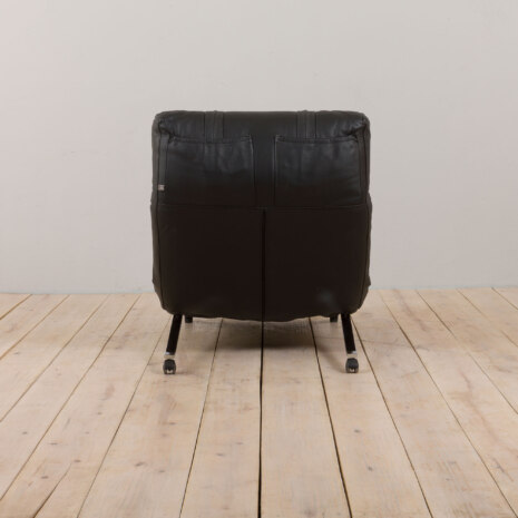 22466 Jens Juul Eilersen. Daybed on chromed steel frame 6295300-20 22466 Jens Juul Eilersen. Daybed on chromed steel frame 6295300-20