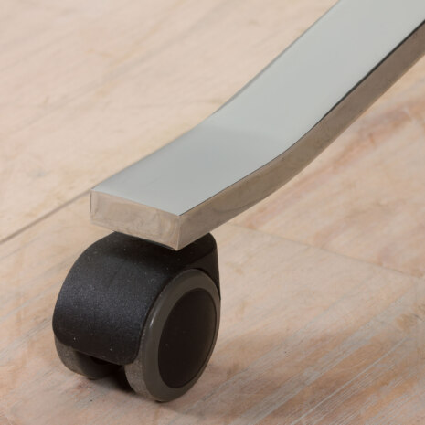 22466 Jens Juul Eilersen. Daybed on chromed steel frame 6295300-25 22466 Jens Juul Eilersen. Daybed on chromed steel frame 6295300-25