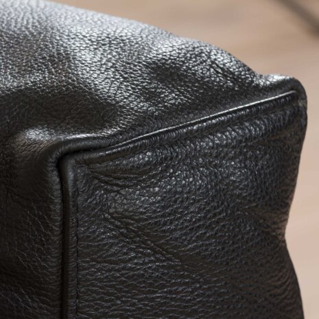 22466 Jens Juul Eilersen. Daybed on chromed steel frame 6295300-26 22466 Jens Juul Eilersen. Daybed on chromed steel frame 6295300-26