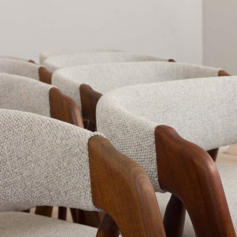 23012 Set of 14 mid-century Danish teak dining chairs by Th. Harlev for FARSTRUP MØBLER in blue wool,1950s-5 23012 Set of 14 mid-century Danish teak dining chairs by Th. Harlev for FARSTRUP MØBLER in blue wool,1950s-5