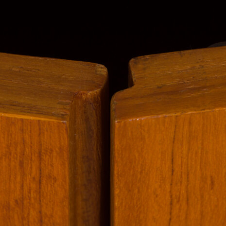 23064 Italian Vintage bookcase room divider, free standing shelving in teak, 1960s-19 23064 Italian Vintage bookcase room divider, free standing shelving in teak, 1960s-19