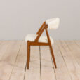 23073 kai kristiansen chair with white whool-4