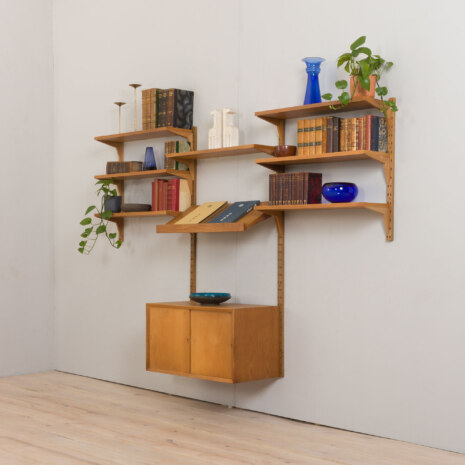 23011 Poul Cadovius threebay shelving system of oak cado wall unit 6263260-2 23011 Poul Cadovius threebay shelving system of oak cado wall unit 6263260-2