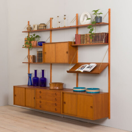 23050 Poul Cadovius style teak wall unit with 4 cabinets and expository shelf, Denmark 1970s-2 23050 Poul Cadovius style teak wall unit with 4 cabinets and expository shelf, Denmark 1970s-2