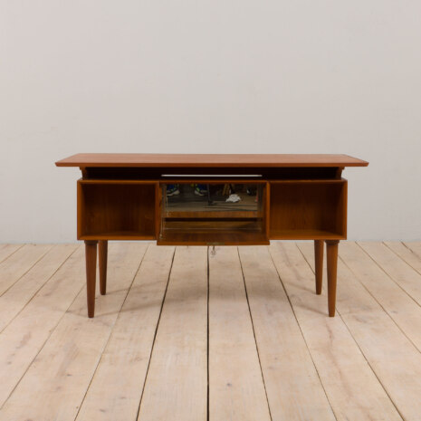 23070 kai kristiansen style- Desk-11 23070 kai kristiansen style- Desk-11