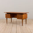 23070 kai kristiansen style- Desk-3