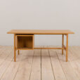 23086 Hans J. Wegner Freestanding desk in oak-10