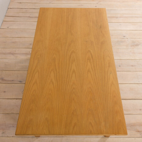 23086 Hans J. Wegner Freestanding desk in oak-18 23086 Hans J. Wegner Freestanding desk in oak-18