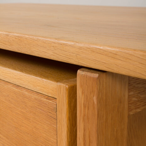 23086 Hans J. Wegner Freestanding desk in oak-19 23086 Hans J. Wegner Freestanding desk in oak-19