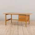 23086 Hans J. Wegner Freestanding desk in oak-3