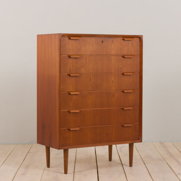 Danish vintage dresser in teak in Johannes Andersen style, 1960s