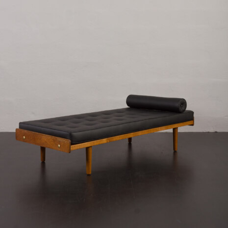 23001 Ejvind A. Johansson daybed in oak and black leather, Denmark 1960s-6 23001 Ejvind A. Johansson daybed in oak and black leather, Denmark 1960s-6