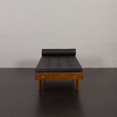23001 Ejvind A. Johansson daybed in oak and black leather, Denmark 1960s-7 23001 Ejvind A. Johansson daybed in oak and black leather, Denmark 1960s-7
