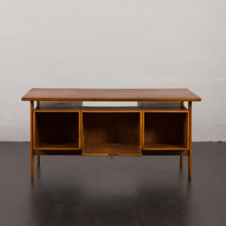 23134 6351147 Kai Kristiansen rare desk in walnut, for FM Mobler, Denmark 1960s-10 23134 6351147 Kai Kristiansen rare desk in walnut, for FM Mobler, Denmark 1960s-10