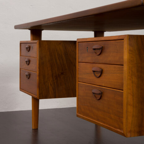 23134 6351147 Kai Kristiansen rare desk in walnut, for FM Mobler, Denmark 1960s-16 23134 6351147 Kai Kristiansen rare desk in walnut, for FM Mobler, Denmark 1960s-16