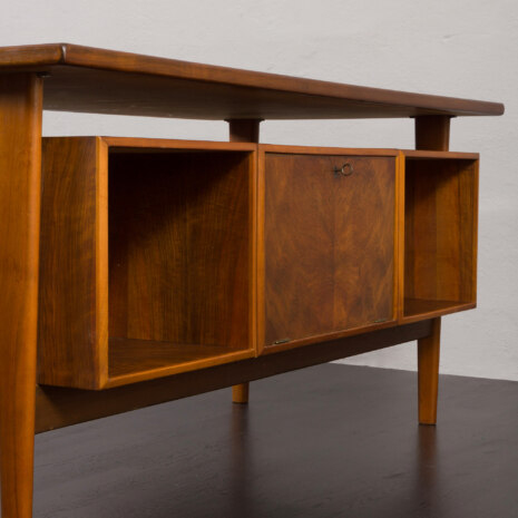 23134 6351147 Kai Kristiansen rare desk in walnut, for FM Mobler, Denmark 1960s-17 23134 6351147 Kai Kristiansen rare desk in walnut, for FM Mobler, Denmark 1960s-17