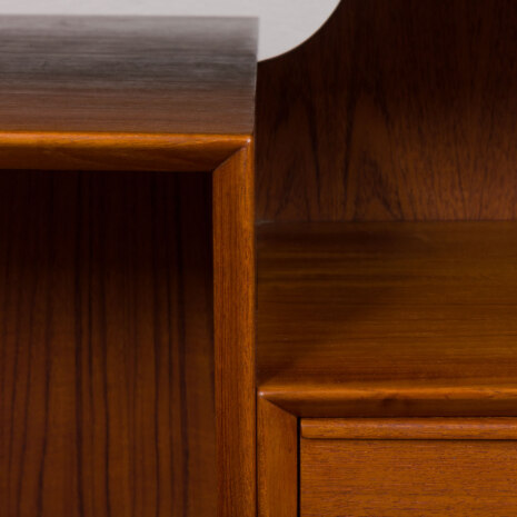 23140 Gunni Omann für Omann Jun_s Møbelfabrik. Freistehender Teakholz-Schreibtisch, Modell _75_ -24 23140 Gunni Omann für Omann Jun_s Møbelfabrik. Freistehender Teakholz-Schreibtisch, Modell _75_ -24