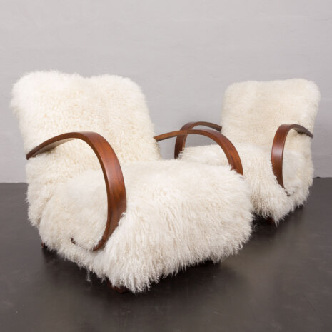 23143 Pair of Jindirch Halabala lounge chairs in natural long hair sheepskin, Czechia, 1940s-11 23143 Pair of Jindirch Halabala lounge chairs in natural long hair sheepskin, Czechia, 1940s-11
